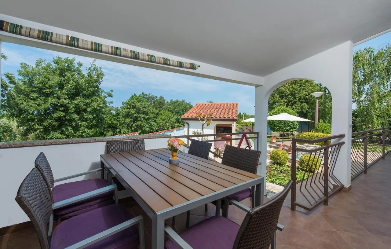 Gostinjska kuća Villa Anita With Common Pool Croatia